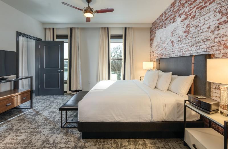 استودیوی استاندارد, Worldmark Portland Waterfront Park