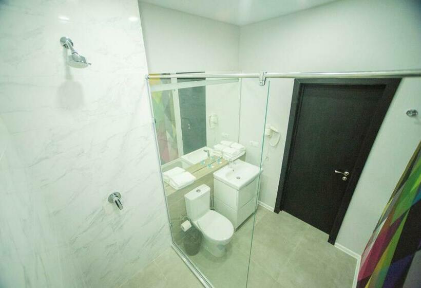 اتاق استاندارد, Aсe