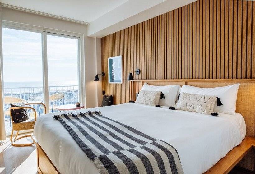 디럭스 룸 바다 전망, The Rockaway