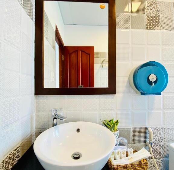 اتاق استاندارد چهارنفره با بالکن, đức Thành 2