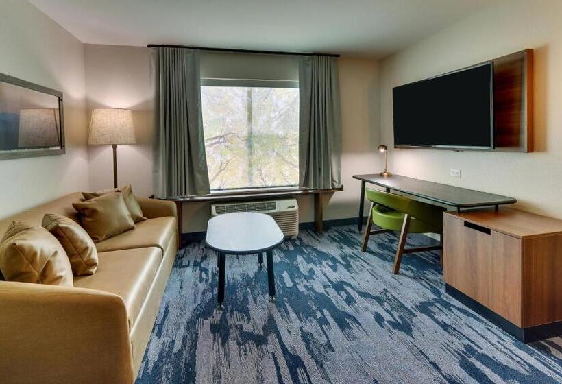 جناح, Fairfield Inn & Suites Warsaw