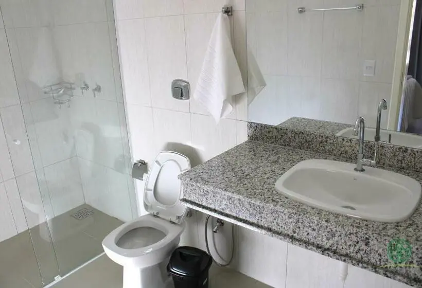 キングサイズベッドのデラックスルーム, Pissin Plaza Pousada E