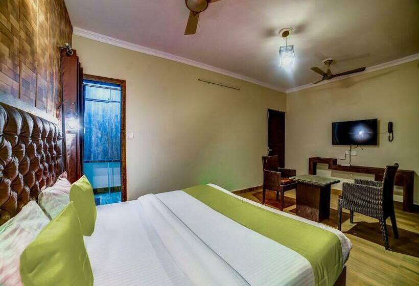 חדר דלוקס, Sahastradhara Riverresort