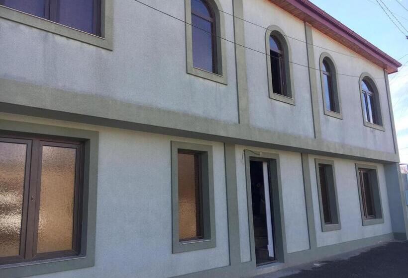 اتاق لوکس, Gricko