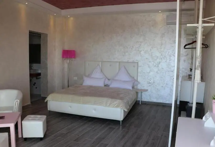 オーシャンビューデラックスルーム, Villa La Perla