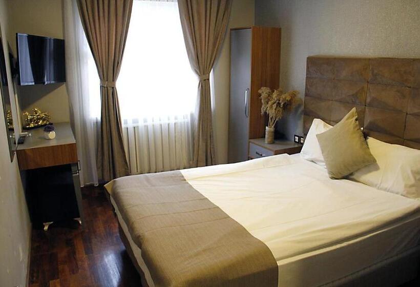 标准间, Cadde 7 Otel