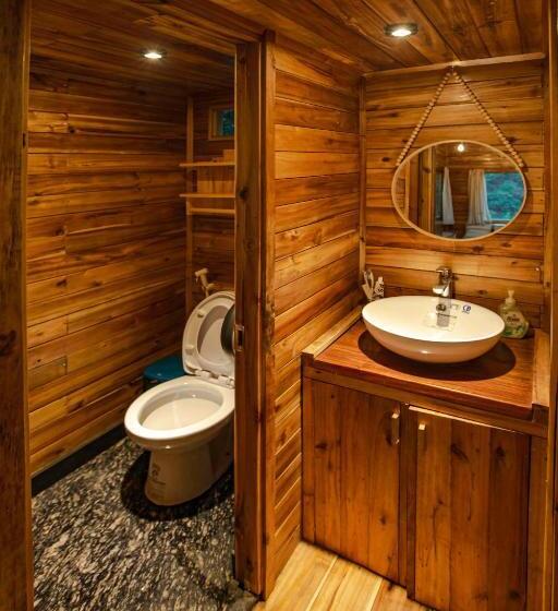 Standard studio with lake view, Blue Lagoon Cat Ba