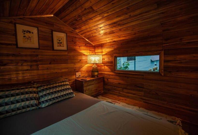 Standard studio with lake view, Blue Lagoon Cat Ba