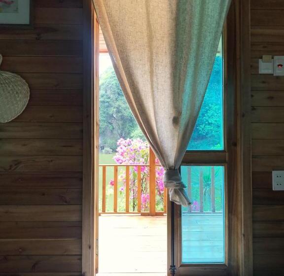 کلبه ییلاقی, Blue Lagoon Cat Ba