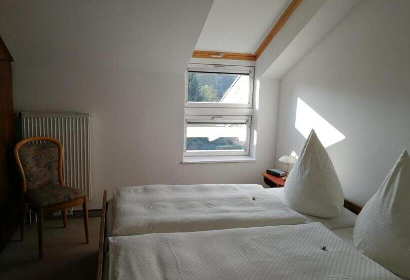 스탠다드 스튜디오, Haus Leifert