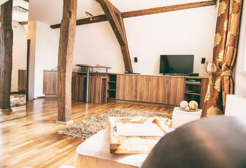 자쿠지 스위트, Restaurant Residence Ente