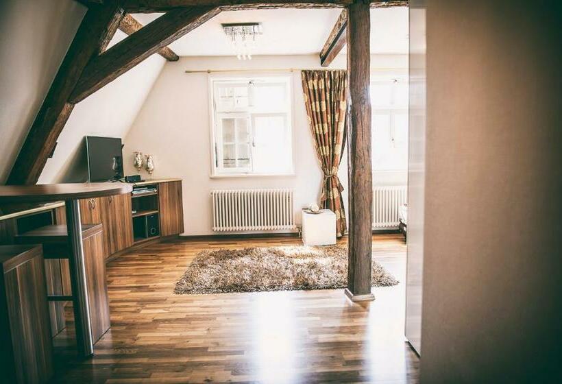 자쿠지 스위트, Restaurant Residence Ente