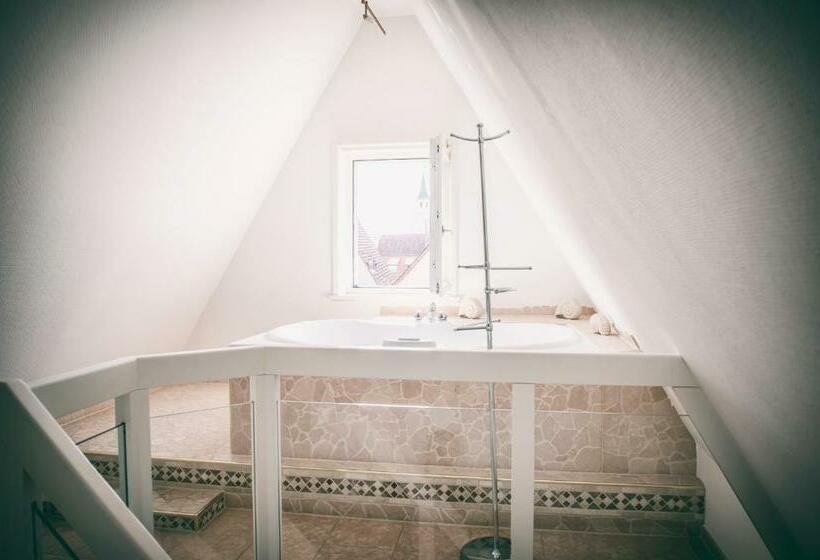 자쿠지 스위트, Restaurant Residence Ente