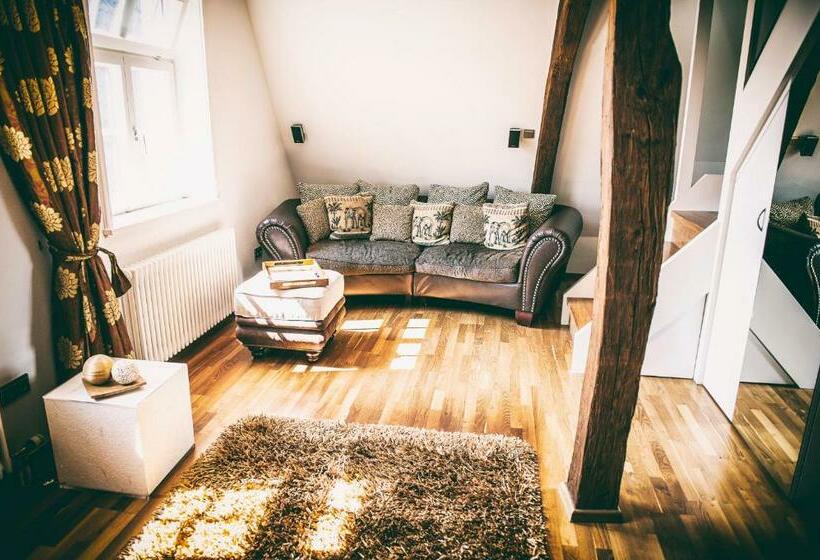 자쿠지 스위트, Restaurant Residence Ente