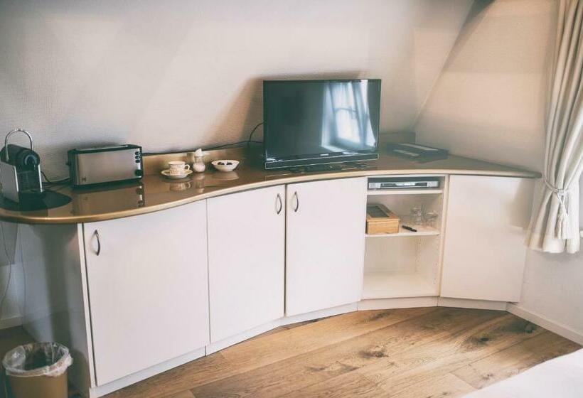 디럭스 스튜디오, Restaurant Residence Ente