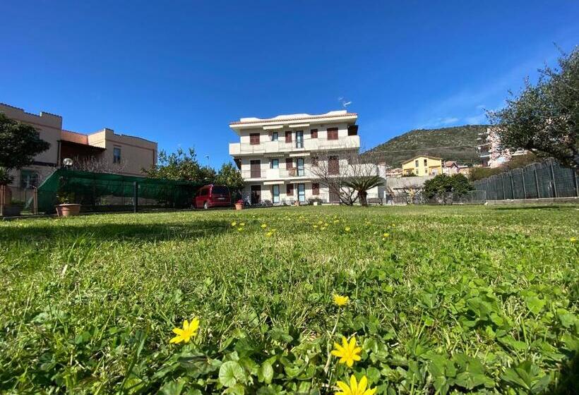 آپارتمان 1 خوابه, I Fiori Di Pietra