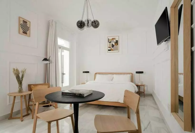استودیوی استاندارد, Sonder Santa Ana