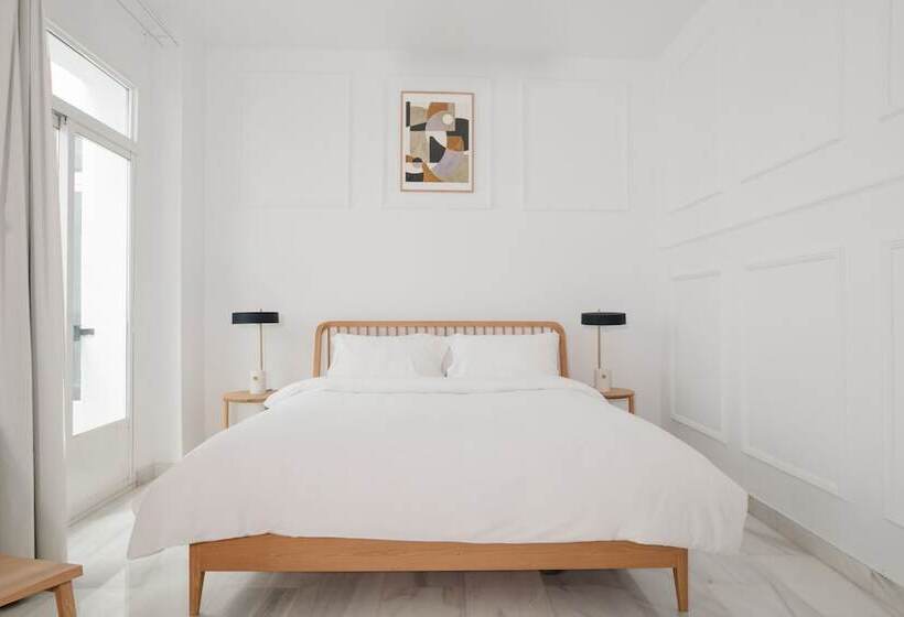 استودیوی استاندارد, Sonder Santa Ana