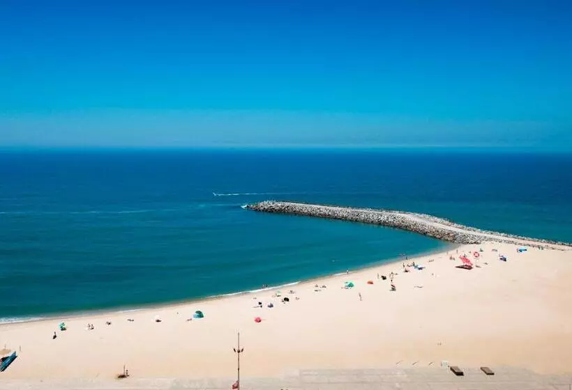 آپارتمان ممتاز دوخوابه رو به دریا, Apartamento Solverde