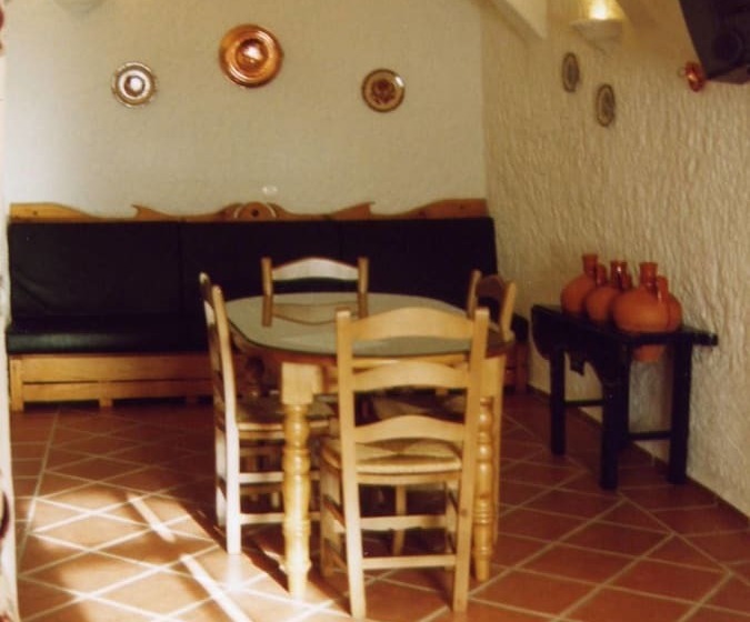 Номер Стандарт, Cuevas Pedro Antonio De Alarcon
