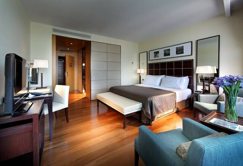 Номер Superior, Eurostars Grand Marina Hotel Gl