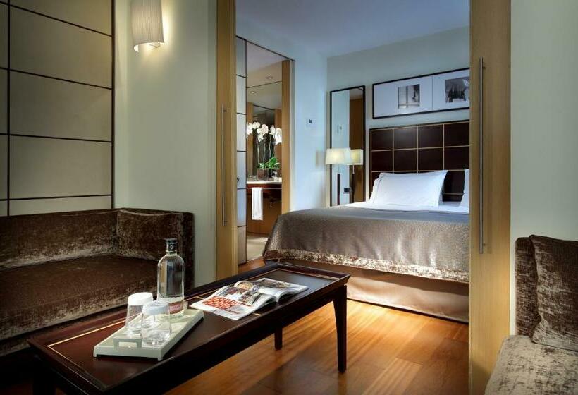 سوییت جونیور با بالکن, Eurostars Grand Marina Hotel Gl