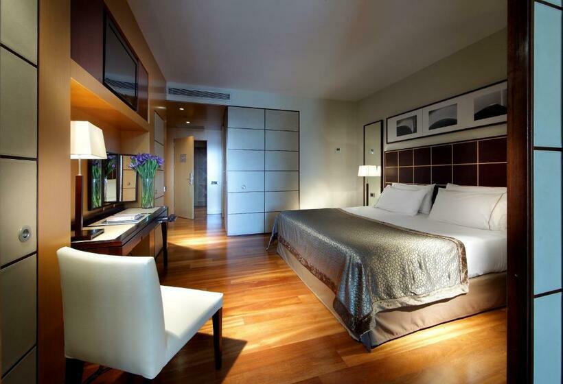 مجموعه ویستا شهر, Eurostars Grand Marina Hotel Gl