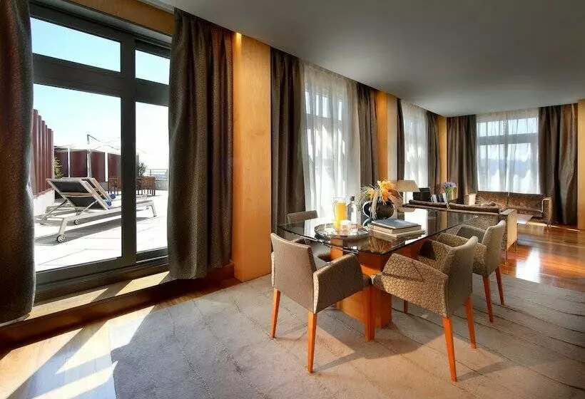 プレミアムルーム, Eurostars Grand Marina Hotel Gl