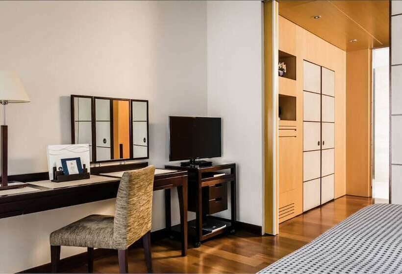 Номер Superior Вид на Море, Eurostars Grand Marina Hotel Gl
