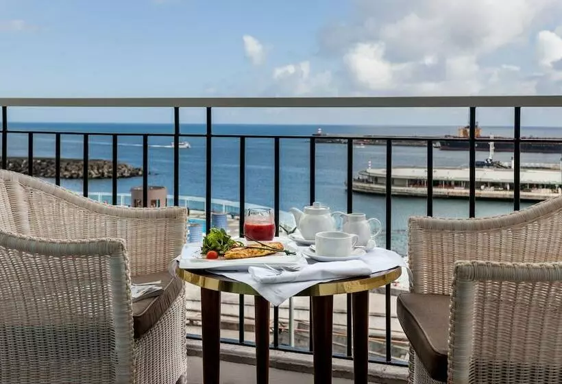 اتاق استاندارد با چشم‌انداز دریا, Grand Hotel Açores Atlântico