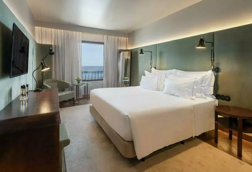 سوییت جونیور با چشم‌انداز دریا, Grand Hotel Açores Atlântico