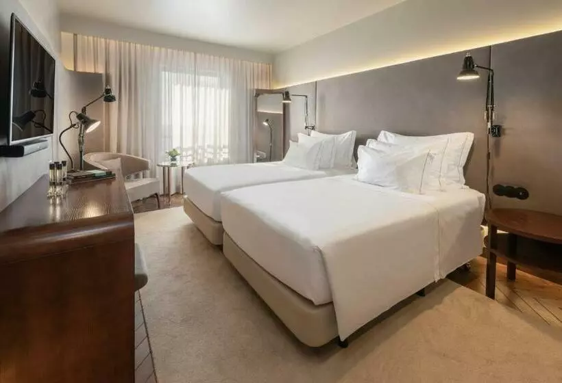 سوییت با چشم‌انداز دریا, Grand Hotel Açores Atlântico