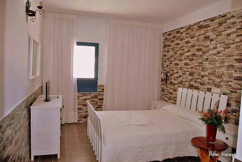 اتاق سوپریور, Atalaya