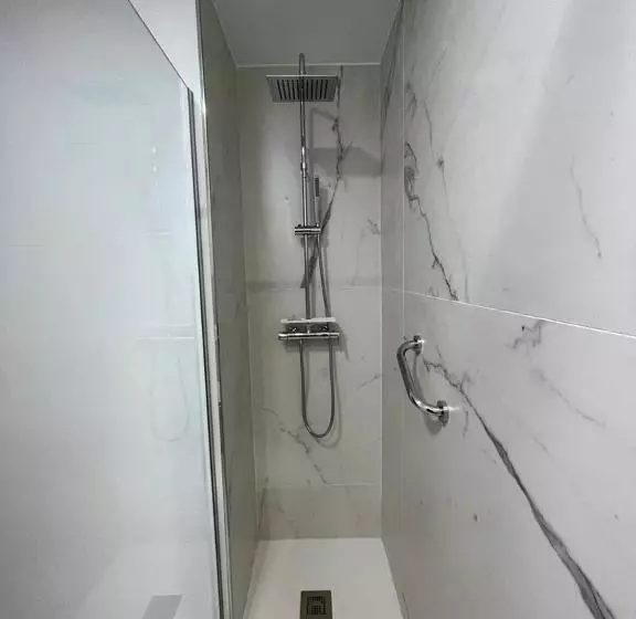 اتاق استاندارد, Bradomin