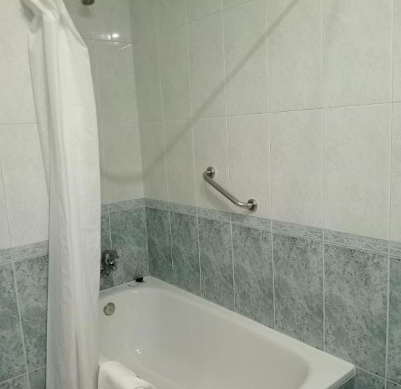 Номер Стандарт Трехместный, Bradomin