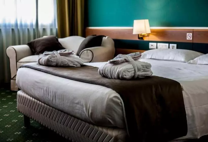 اتاق اجرایی, Bv Hotel Oly