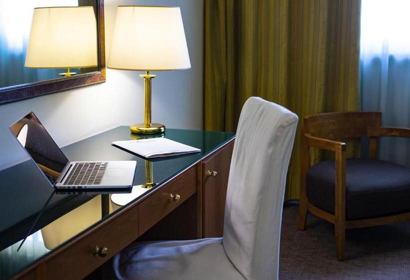 اتاق اجرایی, Bv Hotel Oly