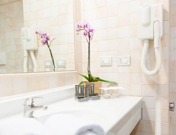 اتاق خانوادگی, Bv Hotel Oly