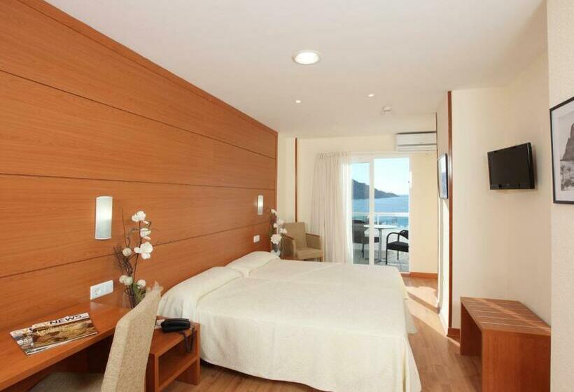 اتاق استاندارد با چشمانداز دریا, Centro Mar