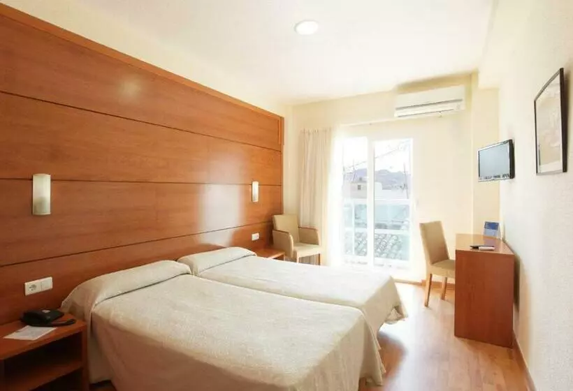 اتاق استاندارد یک تخته با بالکن, Centro Mar