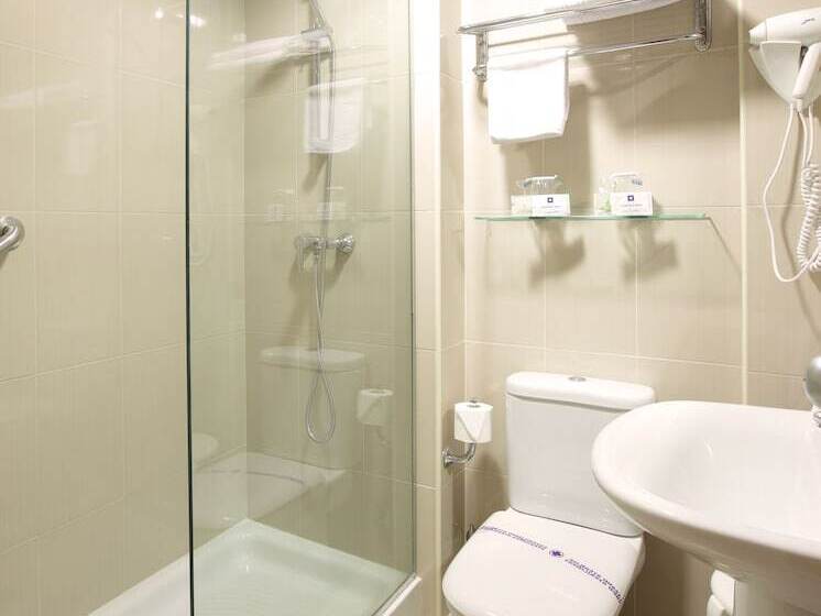 اتاق استاندارد با بالکن, Centro Mar