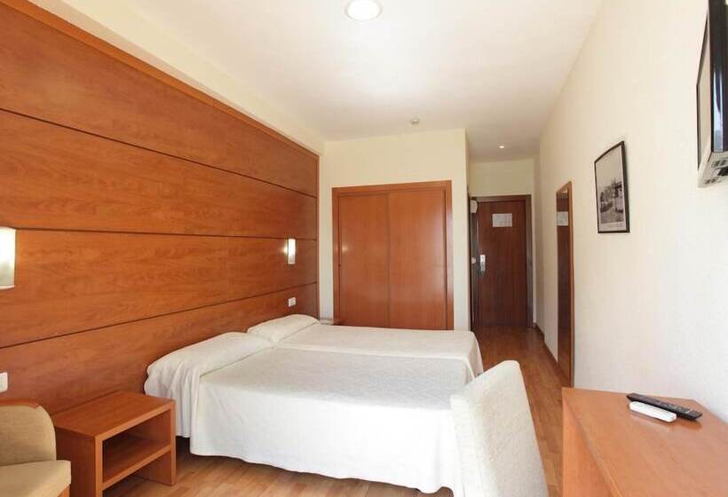 اتاق استاندارد با بالکن, Centro Mar