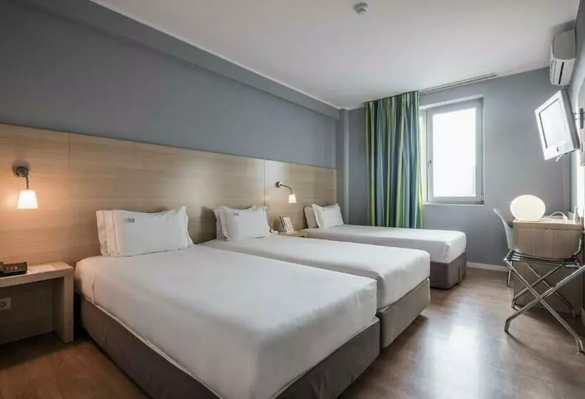 スタンダードトリプルルーム, Cliphotel
