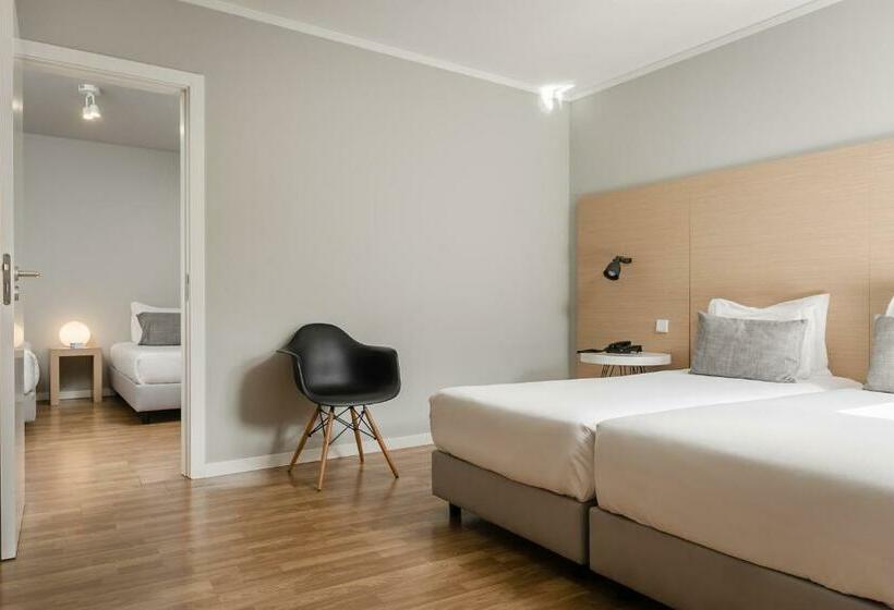 Семейный Номер, Cliphotel