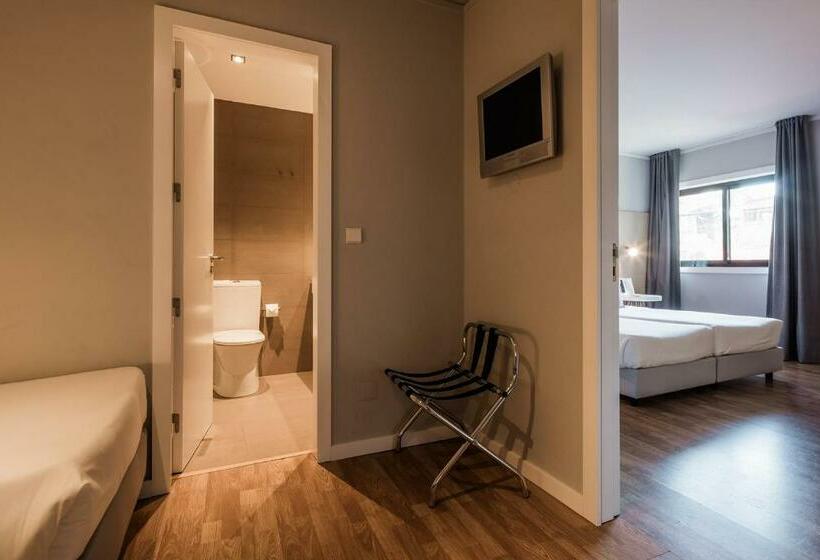 חדר משפחתי, Cliphotel