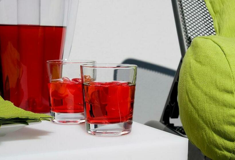 חדר סופריור עם מרפסת, Cliphotel