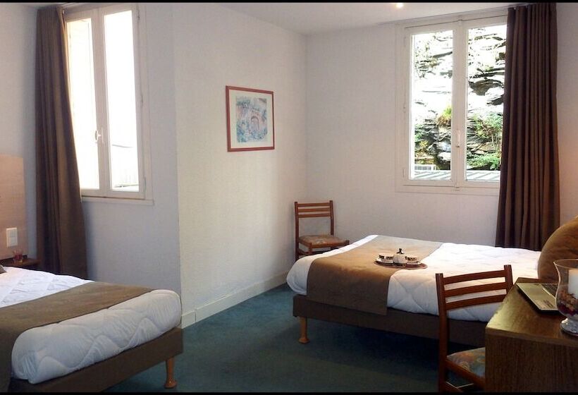 اتاق استاندارد سه نفره, Adonis Lourdes Notre Dame de La Sarte