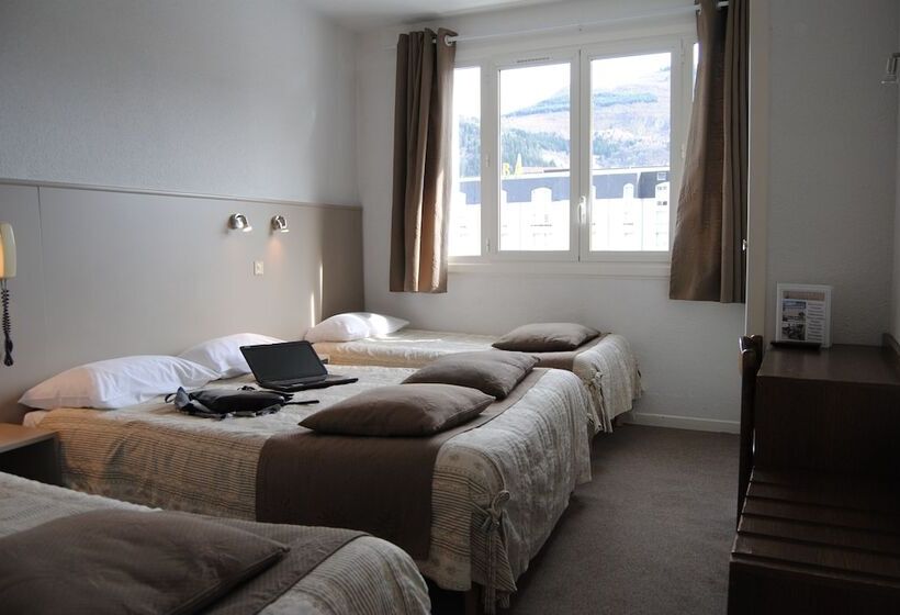 اتاق استاندارد چهار تخته, Adonis Lourdes Notre Dame de La Sarte