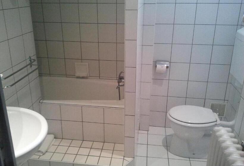 اتاق استاندارد اینتریور, Adonis Lourdes Notre Dame de La Sarte