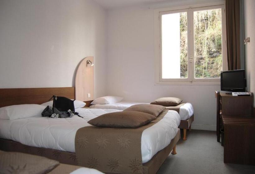 اتاق استاندارد چهار تخته, Adonis Lourdes Notre Dame de La Sarte